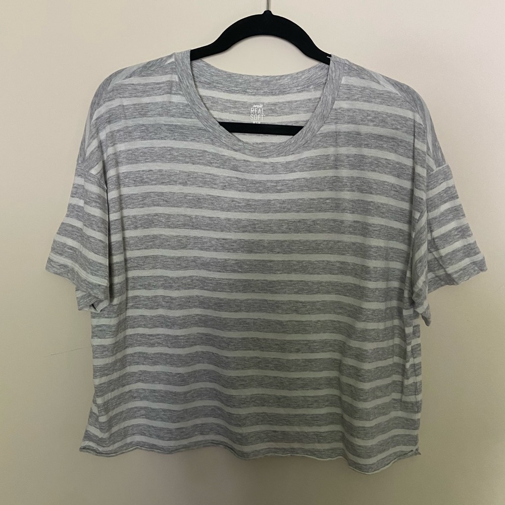 aerie real soft sleep t-shirt - gray & white stripes. Size med